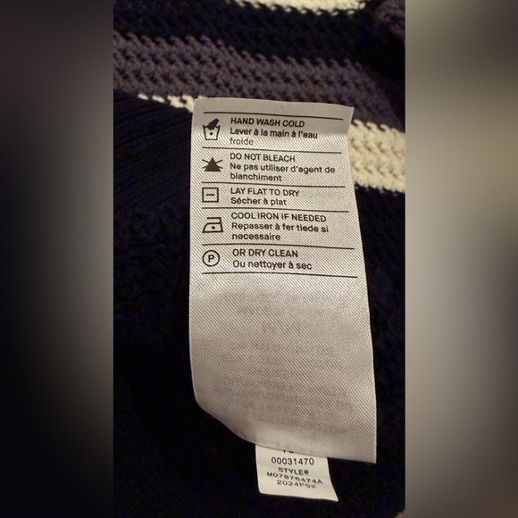 Vince Men’s Crochet Chest Stripe Crewneck Sweater in Coastal Combo - Picture 5 of 5